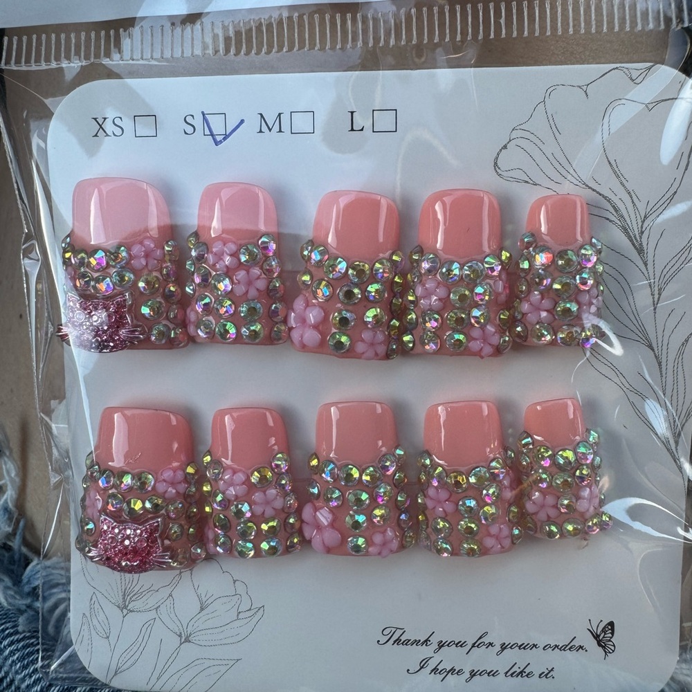 Pink Rhinestone Embellished False Nails
